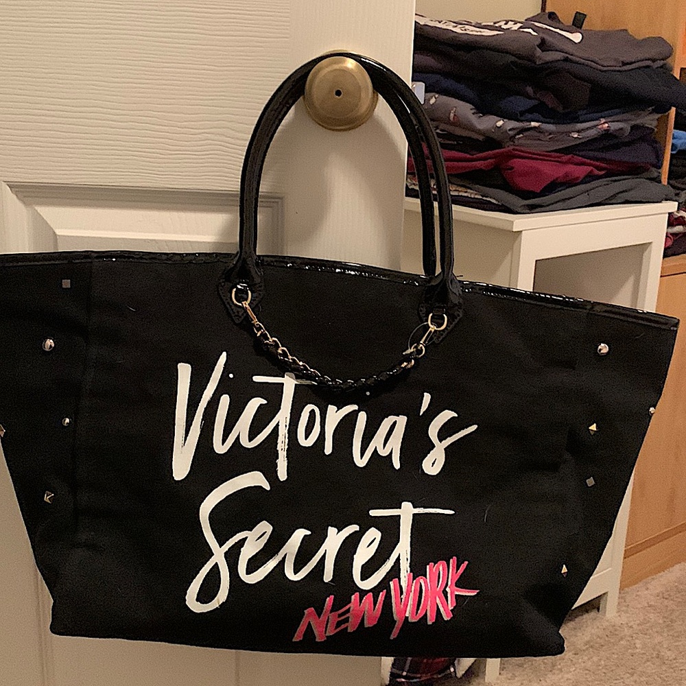 Victoria’s Secret tote bag